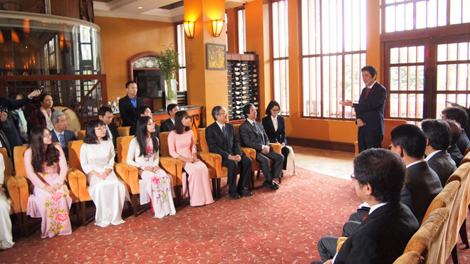 Thủ tướng Nhật Bản cam kết hỗ trợ tối đa cho đại học Việt Nhật