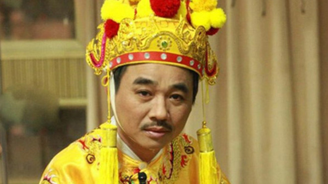 Diễn viên Quốc Khánh - Người nổi tiếng với vai diễn Ngọc Hoàng trong Táo quân. Ảnh: VFC.