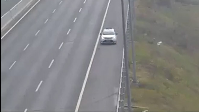 Truy tìm taxi chạy ngược chiều trên cao tốc Hà Nội – Hải Phòng