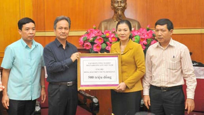 TKV trích 800 triệu đồng ủng hộ đồng bào miền Trung