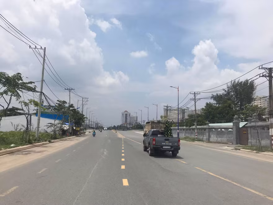 HDTC đã bỏ ra hàng ngàn tỷ đồng để mở rộng tuyến đường Lương Đình Của lên 30m như hiện nay.