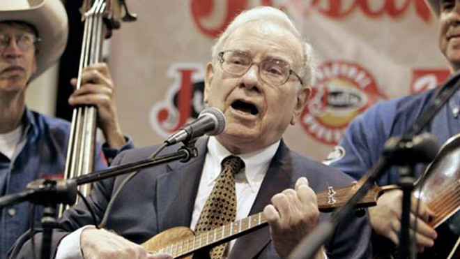 Tỷ phú 83 tuổi có rất nhều lời khuyên hài hước và hữu ích cho nhà đầu tư. Ảnh: LA Times