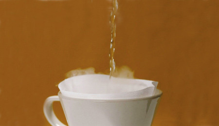 12 lý do nên uống nước ấm thay vì nước lạnh