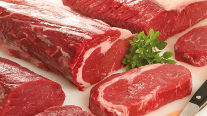 Nên chọn thịt có màng ngoài khô, thớ thịt đều, khối thịt chắc.