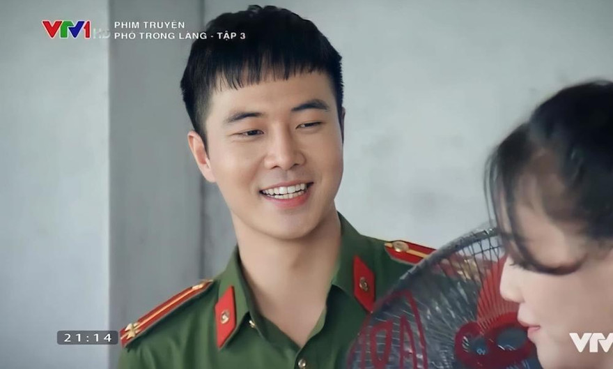 Anh Đông 'Phố trong làng' sẽ phim thật tình thật, cô bán quạt chưa chắc là bến đỗ