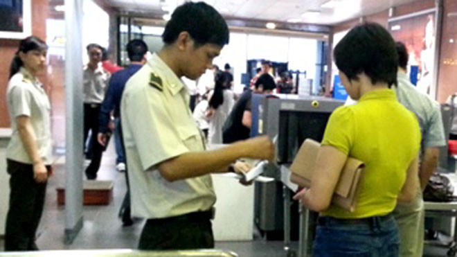 Nhiều trường hợp bị phát hiện dùng giấy tờ giả để đi máy bay (ảnh minh họa)