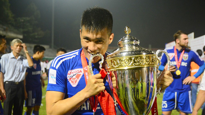 Lên ngôi vô địch, Công Vinh hé lộ thời điểm giải nghệ