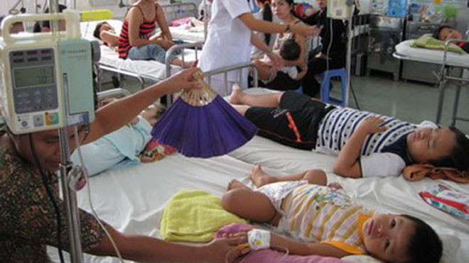 Sốt xuất huyết đang có xu hướng tăng mạnh ở Hà Nội
