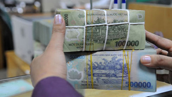 Phó giám đốc Ngân hàng Nhà nước chi nhánh TP HCM Nguyễn Hoàng Minh cho biết với tốc độ xử lý nợ như hiện nay khả năng cuối tháng 9, các ngân hàng trên địa bàn thành phố sẽ đưa nợ xấu xuống dưới 3%.