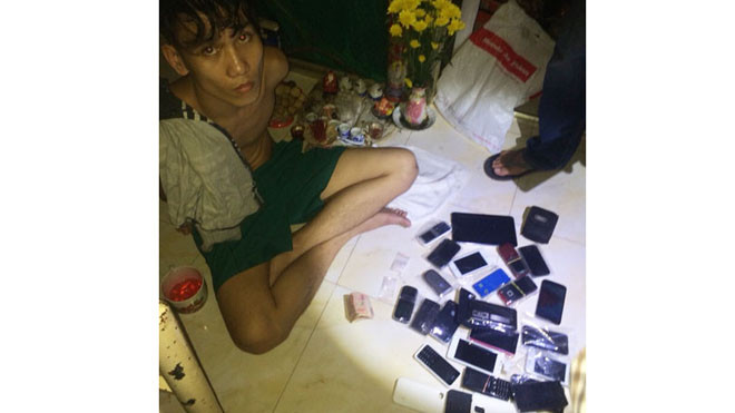 Ảnh: Sang cùng tang vật