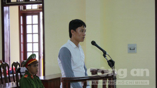 Tuấn tại phiên tòa