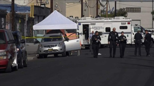 Cha đâm chết 3 con trai rồi tự sát