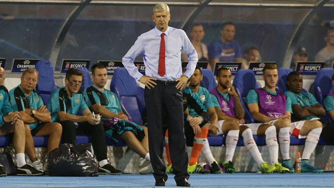 Đêm thảm hại của Wenger 
