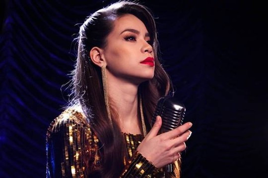 Ca sĩ Hồ Ngọc Hà.