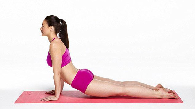 10 bước tập Yoga giúp bụng phẳng, eo thon