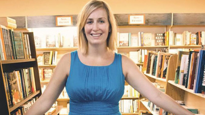 Chelsea Berler, nữ CEO 30 tuổi chia sẻ câu chuyện khởi nghiệp của mình, vươn lên từ hoàn cảnh gia đình khó khăn.