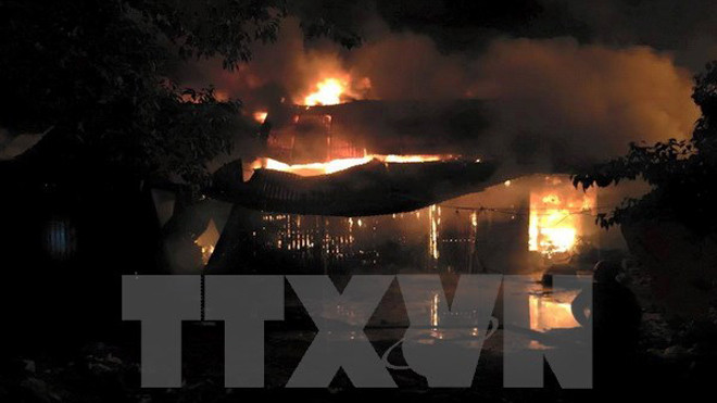 Đốt lửa sưởi gây cháy nhà, cụ bà 79 tuổi tử vong