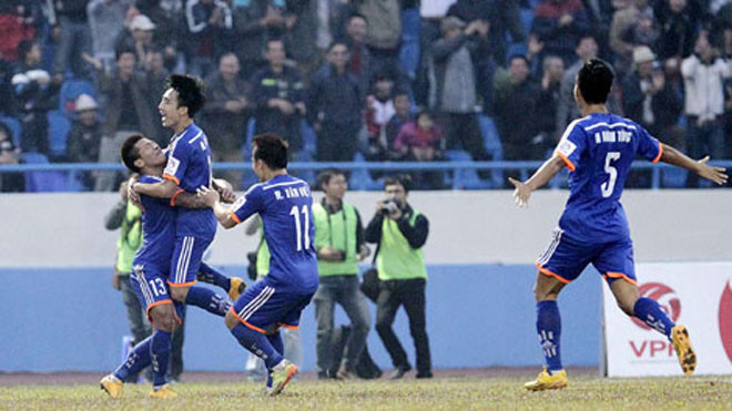 Nhiều cầu thủ Quảng Ninh ghi điểm với HLV trưởng ĐT Việt Nam Miura. Ảnh: H.M..