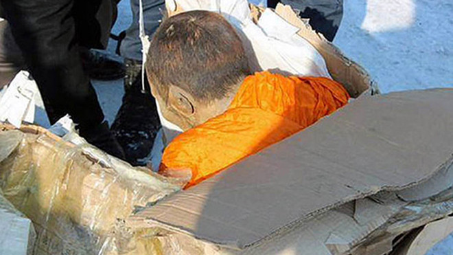 Xác ướp nhà sư được phát hiện hôm 27/1. Ảnh: Mongolia Morning News