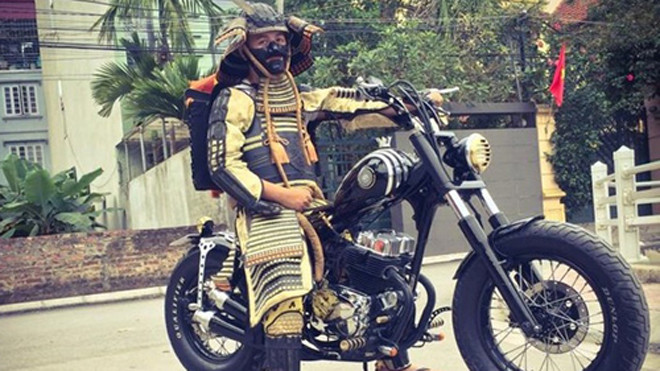 Chiếc Rebel 250 phong cách Mỹ được độ ăn nhập với bộ đồ Samurai đến từ Nhật Bản.