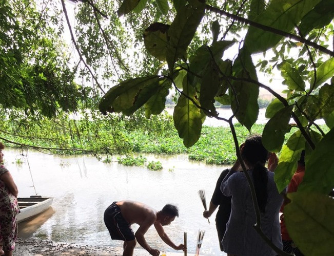 Hiện trường nơi bé trai mất tích