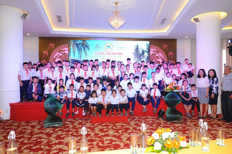 Học bổng Evason Ana Mandara tiếp sức học sinh nghèo vượt khó tỉnh Khánh Hòa