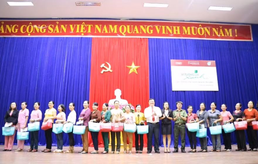'Agribank- Vì tương lai xanh': Hành động từ những điều nhỏ nhất