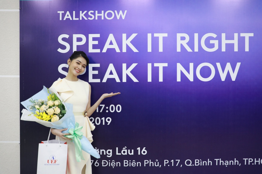 Á hậu Thùy Dung trở lại UEF trong talkshow “truyền lửa” học tập tiếng Anh