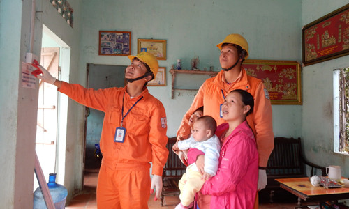 Tưng bừng các hoạt động tri ân khách hàng sử dụng trên địa bàn Thủ đô