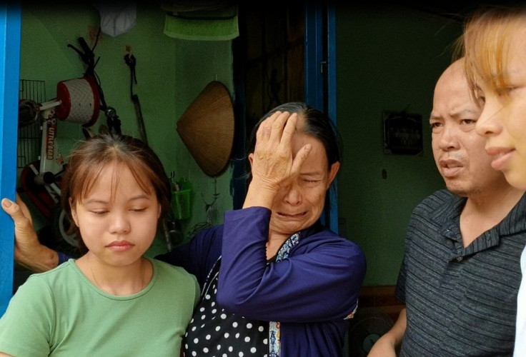 Cảm phục cụ bà vượt hàng ngàn cây số tìm mẹ ruột bé trai 4 tuổi