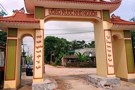 Cổng làng nơi xảy ra vụ việc