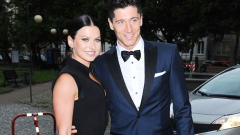 Lewandowski may mắn có cô vợ đẹp người đẹp nết