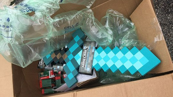 Mua đồ chơi cho con giật mình nhận luôn 800 viên đạn