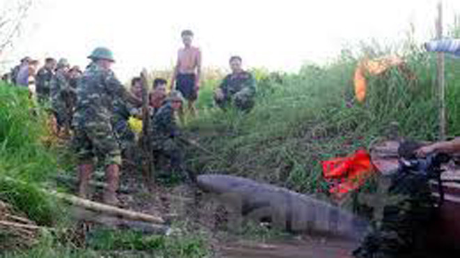 Phát hiện bom nặng trên 400 kg ở cửa biển