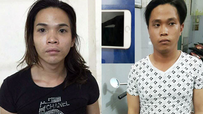 Toàn và anh trai tại cơ quan điều tra. Ảnh: Quốc Thắng.