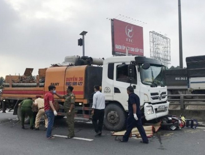 Hai mẹ con thương vong dưới bánh xe tải khi từ Bình Dương lên TP HCM khám bệnh