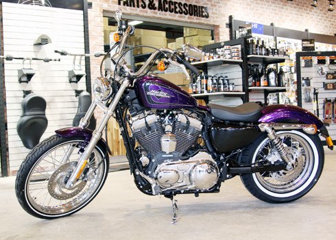 Harrley-Davidson Seventy Two 2014 với phiên bản sơn Hard Candy có giá trên 500 triệu đồng.