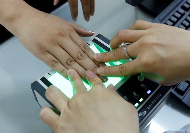 Khẳng định của Cục trưởng Cục Cảnh sát đăng ký quản lý cư trú và dữ liệu Quốc gia về dân cư cho biết chưa gặp trường hợp nào không lấy được vân tay. Ảnh: Lê Hiếu. 