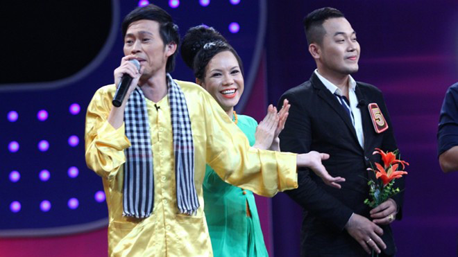 Hoài Linh ngưỡng mộ giọng hát thiên phú của Khánh Bình.