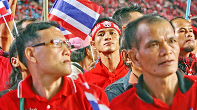 Phe áo đỏ trong một cuộc xuống đường ở Bangkok, Thái Lan - Ảnh: Minh Quang 