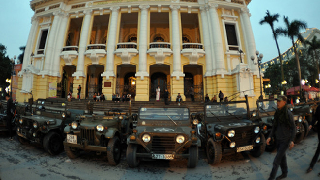 Những người chơi xe Jeep phải đam mê và có tính tập thể cao. Ảnh: Hoàng Nam.