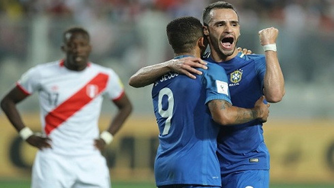 Brazil chạm tay vào vé dự World Cup 2018