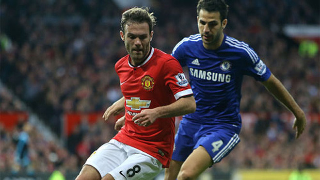 Mata (trái) trở lại, trong khi Fabregas tiếp tục bị bỏ ra ngoài danh sách. Ảnh: Reuters