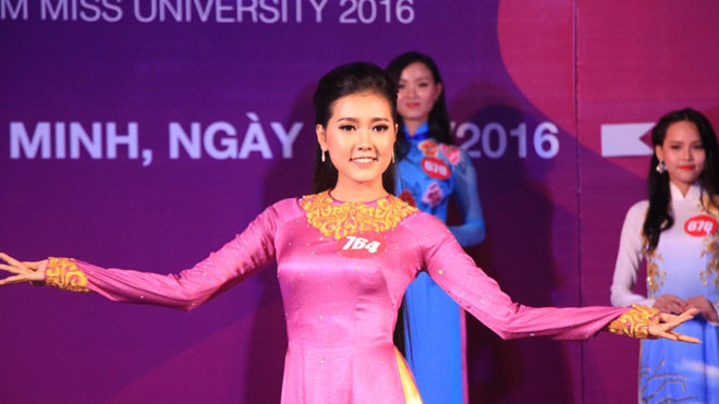 Tôn Hồng Hoa (SBD: 764, Đại học Văn Hiến) là thí sinh sẽ có mặt đêm chung kết.