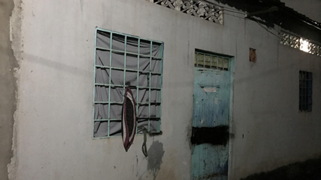 Phòng trọ gia đình bé trai ở. Ảnh: Q.T