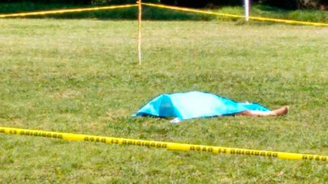 Thi thể trọng tài xấu số Victor Trejo