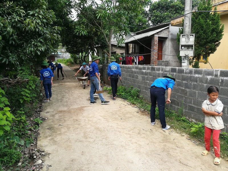 Đội tuyên truyền viên bảo vệ môi trường, chung tay xây dựng nông thôn mới