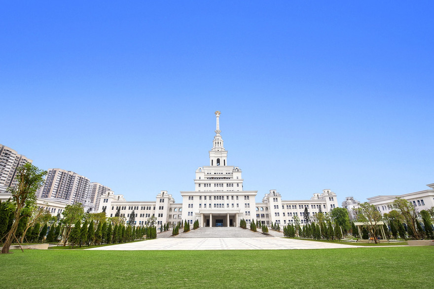 Trường Đại học VinUni nằm trong khu đô thị Vinhomes Ocean Park, có tổng diện tích 23ha với những trang thiết bị hiện đại nhất để phục vụ cho phương pháp học tập tiên tiến