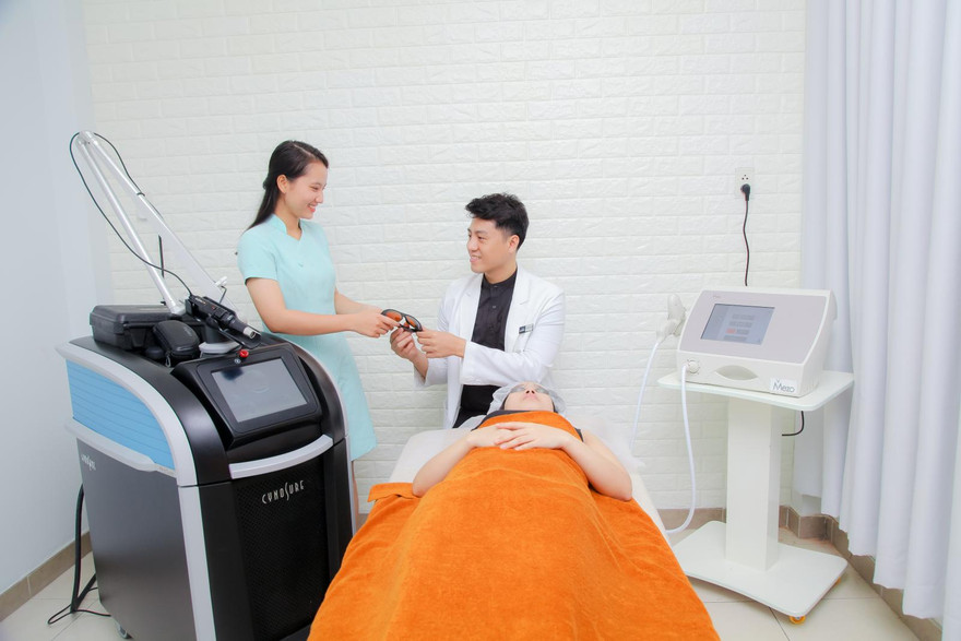 Phòng khám Dr Huy tại 465/6 Phan Văn Trị, phường 5, quận Gò Vấp