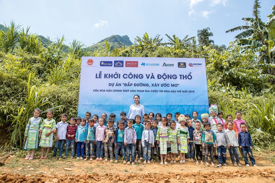 Dự án “Đắp đường xây ước mơ” của Hoa hậu Lương Thùy Linh nhận được sự hỗ trợ đặc biệt từ Công ty Cổ phần Tập đoàn Xây dựng Hòa Bình.